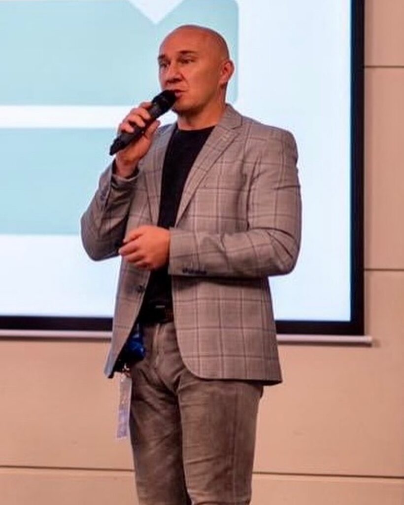 835493D7-FE48-4161-89A1-E9261D34DE35